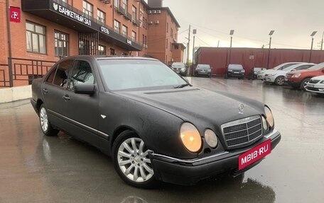 Mercedes-Benz E-Класс, 1996 год, 100 000 рублей, 1 фотография