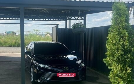 Toyota Camry, 2020 год, 2 800 000 рублей, 13 фотография