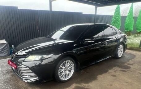 Toyota Camry, 2020 год, 2 800 000 рублей, 3 фотография