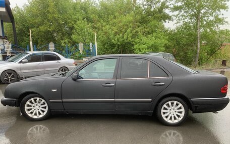 Mercedes-Benz E-Класс, 1996 год, 100 000 рублей, 3 фотография