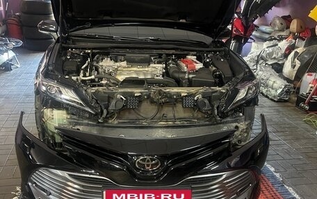 Toyota Camry, 2020 год, 2 800 000 рублей, 18 фотография