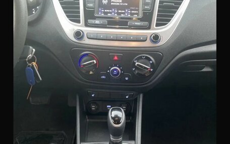 Hyundai Solaris II рестайлинг, 2021 год, 1 520 000 рублей, 14 фотография