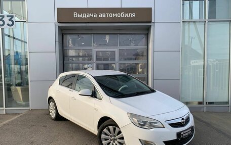 Opel Astra J, 2011 год, 750 000 рублей, 3 фотография