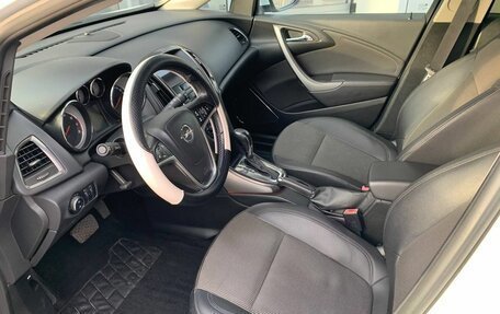 Opel Astra J, 2011 год, 750 000 рублей, 9 фотография