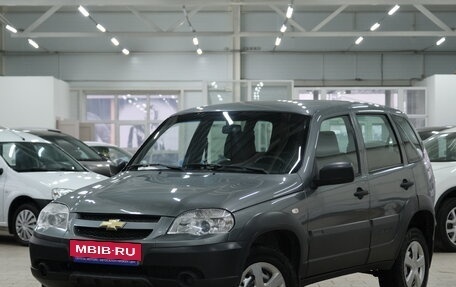 Chevrolet Niva I рестайлинг, 2018 год, 799 000 рублей, 2 фотография