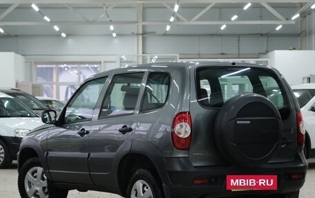 Chevrolet Niva I рестайлинг, 2018 год, 799 000 рублей, 3 фотография