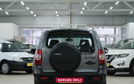 Chevrolet Niva I рестайлинг, 2018 год, 799 000 рублей, 4 фотография