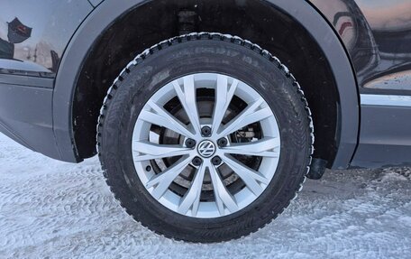 Volkswagen Tiguan II, 2017 год, 1 780 000 рублей, 12 фотография