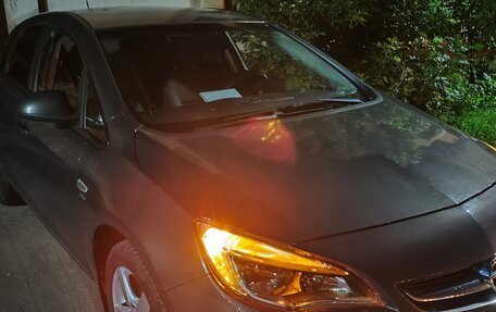 Opel Astra J, 2013 год, 680 000 рублей, 2 фотография