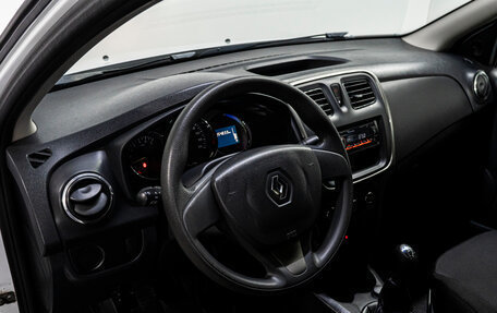 Renault Logan II, 2016 год, 600 000 рублей, 10 фотография