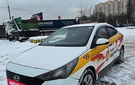 Hyundai Solaris II рестайлинг, 2020 год, 840 000 рублей, 5 фотография