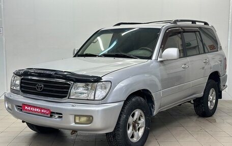 Toyota Land Cruiser 100 рестайлинг 2, 2000 год, 995 000 рублей, 1 фотография