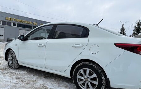 KIA Rio IV, 2018 год, 1 390 000 рублей, 7 фотография