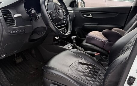 KIA Rio IV, 2018 год, 1 390 000 рублей, 9 фотография