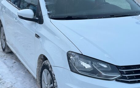 Volkswagen Polo VI (EU Market), 2019 год, 950 000 рублей, 2 фотография