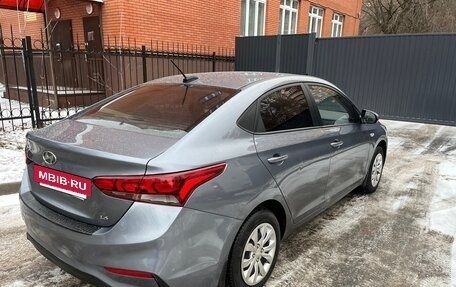 Hyundai Solaris II рестайлинг, 2017 год, 1 150 000 рублей, 4 фотография