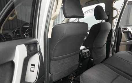 Toyota Land Cruiser Prado 150 рестайлинг 2, 2015 год, 3 100 000 рублей, 10 фотография