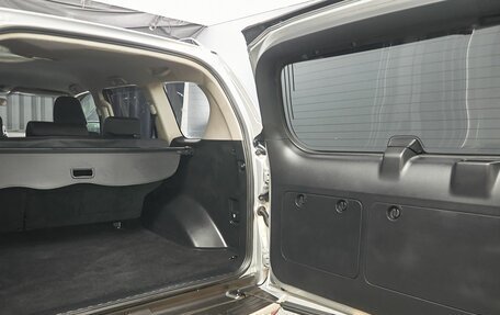 Toyota Land Cruiser Prado 150 рестайлинг 2, 2015 год, 3 100 000 рублей, 9 фотография