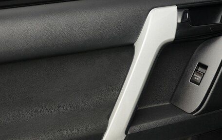 Toyota Land Cruiser Prado 150 рестайлинг 2, 2015 год, 3 100 000 рублей, 11 фотография