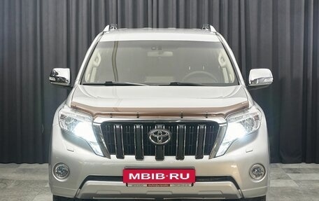 Toyota Land Cruiser Prado 150 рестайлинг 2, 2015 год, 3 100 000 рублей, 2 фотография