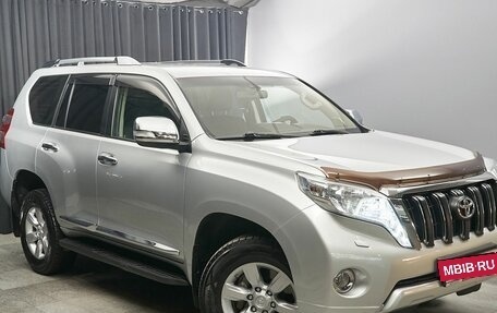 Toyota Land Cruiser Prado 150 рестайлинг 2, 2015 год, 3 100 000 рублей, 3 фотография