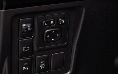 Toyota Land Cruiser Prado 150 рестайлинг 2, 2015 год, 3 100 000 рублей, 18 фотография