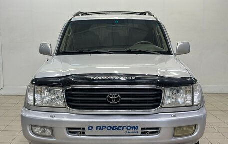 Toyota Land Cruiser 100 рестайлинг 2, 2000 год, 995 000 рублей, 2 фотография