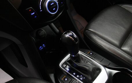 Hyundai Santa Fe III рестайлинг, 2016 год, 2 395 000 рублей, 27 фотография