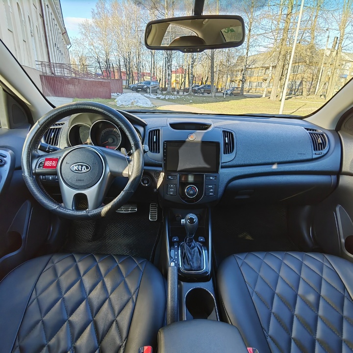 KIA Cerato II, 2012 год, 900 000 рублей, 3 фотография