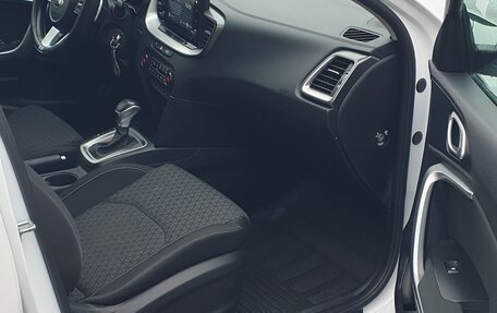 KIA cee'd III, 2021 год, 1 800 000 рублей, 10 фотография