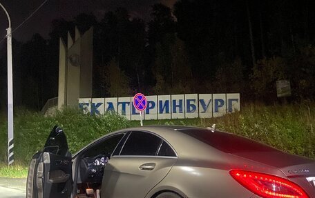 Mercedes-Benz CLS, 2012 год, 2 100 000 рублей, 3 фотография