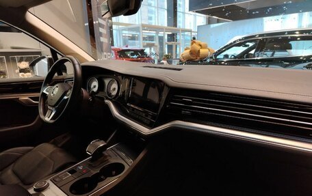 Volkswagen Touareg III, 2019 год, 5 679 000 рублей, 12 фотография