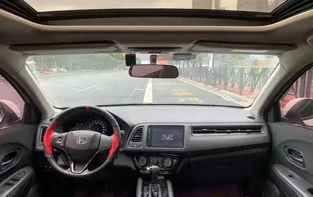 Honda Vezel, 2022 год, 1 137 000 рублей, 10 фотография