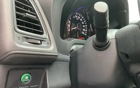 Honda Vezel, 2022 год, 1 137 000 рублей, 16 фотография