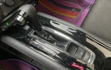 Honda Vezel, 2022 год, 1 137 000 рублей, 20 фотография