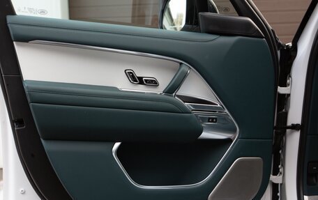 Land Rover Range Rover IV рестайлинг, 2023 год, 25 900 000 рублей, 14 фотография