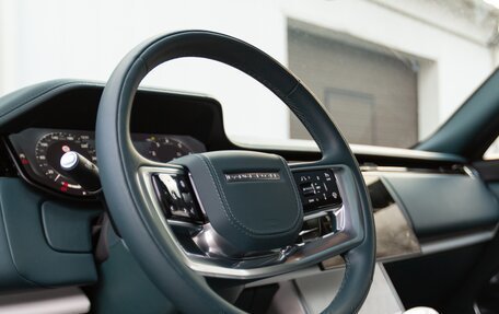 Land Rover Range Rover IV рестайлинг, 2023 год, 25 900 000 рублей, 22 фотография