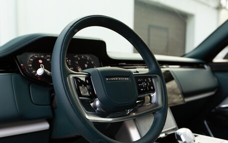 Land Rover Range Rover IV рестайлинг, 2023 год, 25 900 000 рублей, 16 фотография