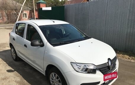 Renault Sandero II рестайлинг, 2020 год, 757 000 рублей, 2 фотография