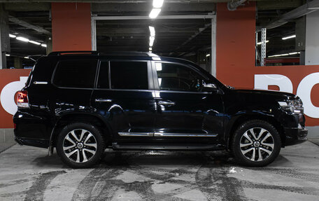 Toyota Land Cruiser 200, 2018 год, 5 998 000 рублей, 4 фотография