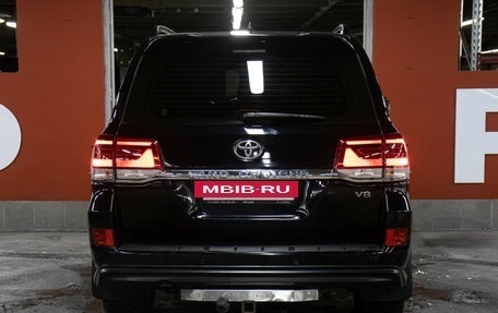 Toyota Land Cruiser 200, 2018 год, 5 998 000 рублей, 6 фотография