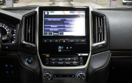 Toyota Land Cruiser 200, 2018 год, 5 998 000 рублей, 14 фотография