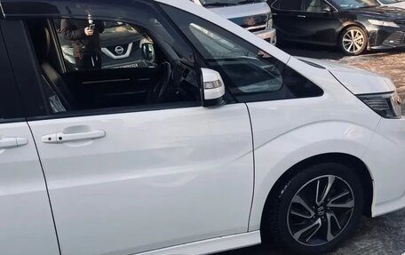 Honda Stepwgn IV, 2019 год, 2 000 000 рублей, 7 фотография