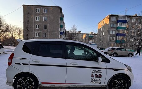 Honda Fit III, 2002 год, 200 000 рублей, 4 фотография