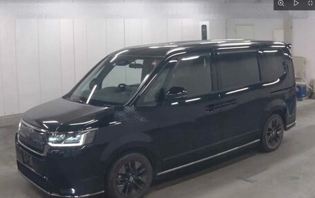 Honda Stepwgn, 2023 год, 2 700 000 рублей, 4 фотография