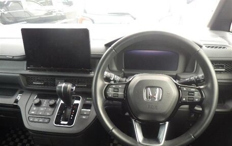 Honda Stepwgn, 2023 год, 2 700 000 рублей, 13 фотография