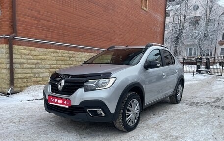 Renault Logan II, 2018 год, 980 000 рублей, 1 фотография