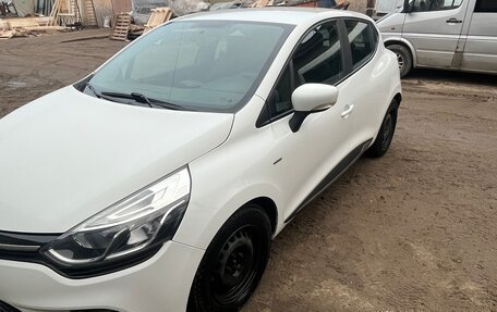 Renault Clio IV рестайлинг, 2018 год, 950 000 рублей, 1 фотография