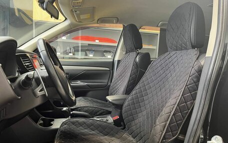 Mitsubishi Outlander III рестайлинг 3, 2013 год, 1 910 000 рублей, 13 фотография