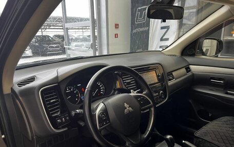 Mitsubishi Outlander III рестайлинг 3, 2013 год, 1 910 000 рублей, 12 фотография